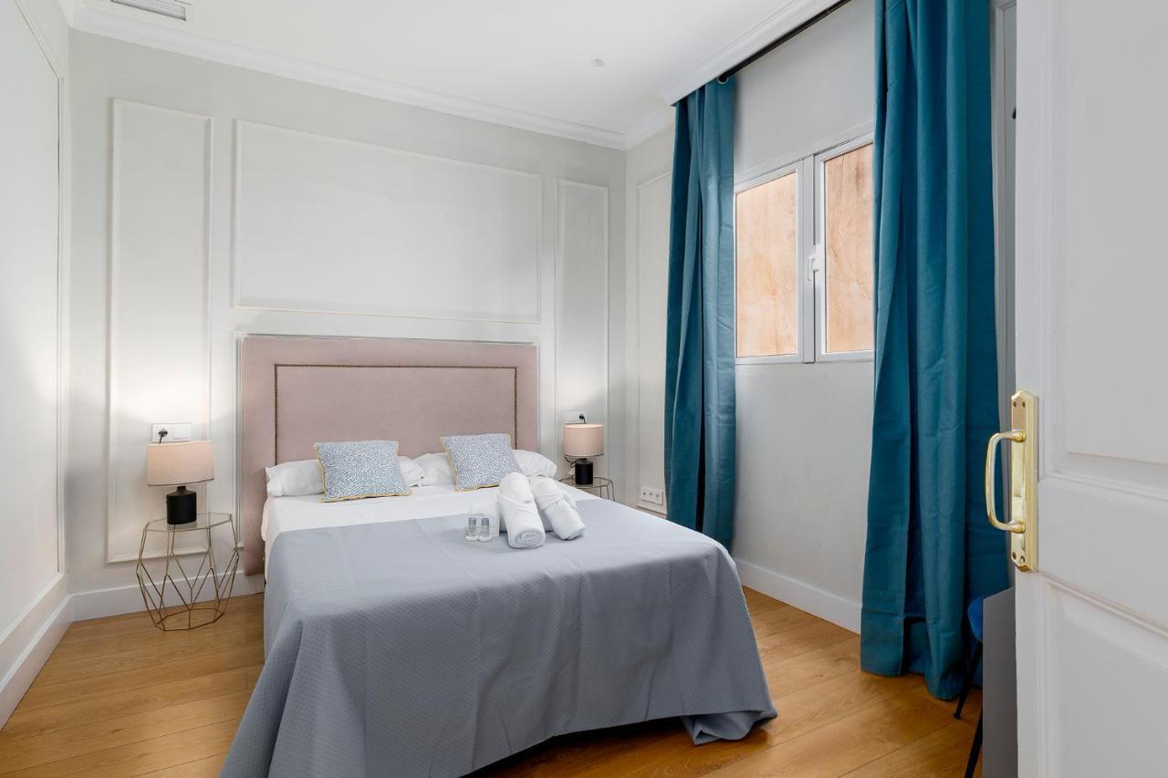 Apartamento Plaza De La Merced 4 Habitaciones マラガ エクステリア 写真