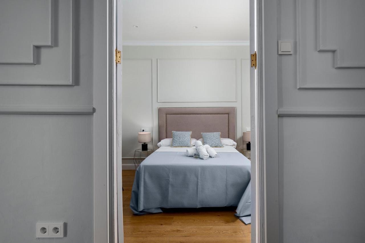Apartamento Plaza De La Merced 4 Habitaciones マラガ エクステリア 写真