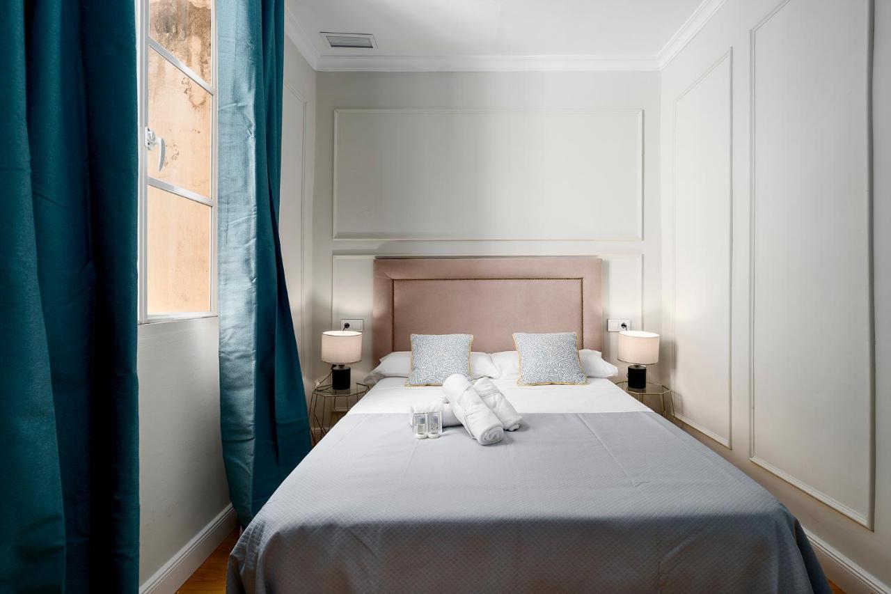 Apartamento Plaza De La Merced 4 Habitaciones マラガ エクステリア 写真