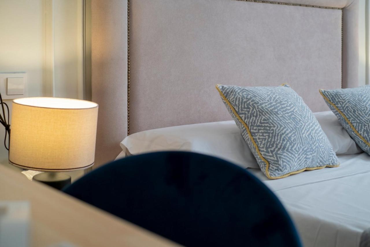 Apartamento Plaza De La Merced 4 Habitaciones マラガ エクステリア 写真
